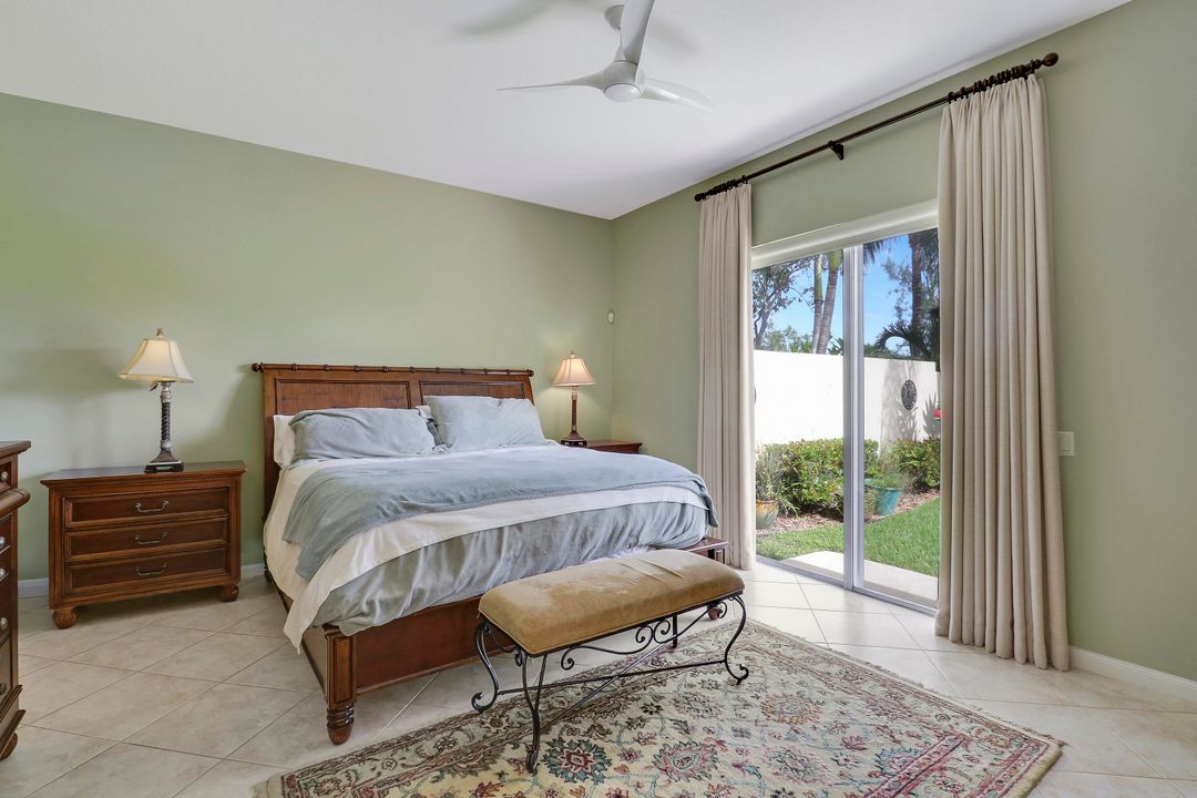 For Sale: $850,000 (5 beds, 4 baths, 2499 Square Feet)