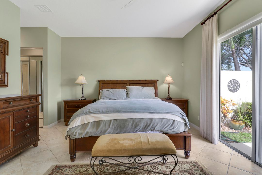 For Sale: $850,000 (5 beds, 4 baths, 2499 Square Feet)