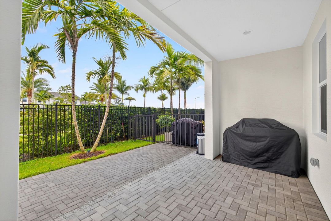 На продажу: $525,000 (3 спален, 2 ванн, 2138 Квадратных фут)