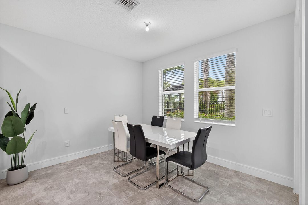 На продажу: $525,000 (3 спален, 2 ванн, 2138 Квадратных фут)