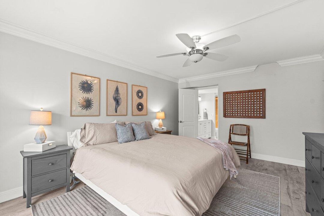 Active With Contract: $4,200 (1 beds, 1 baths, 800 Square Feet)