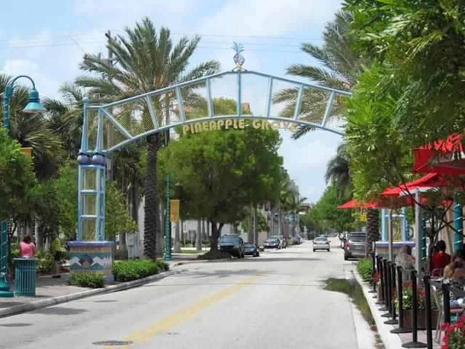 合同活跃: $1,950 (1 贝兹, 1 浴室, 787 平方英尺)