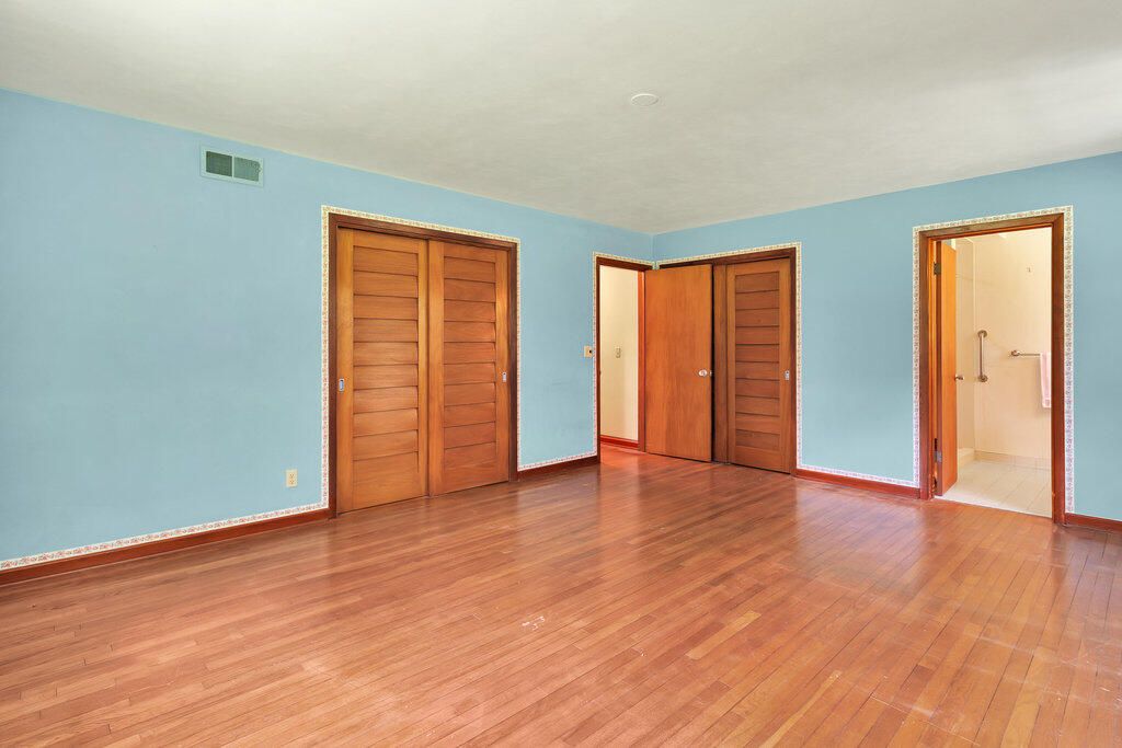 Active With Contract: $479,000 (4 beds, 2 baths, 2214 Square Feet)