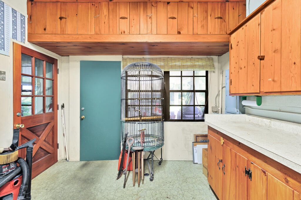 Active With Contract: $479,000 (4 beds, 2 baths, 2214 Square Feet)