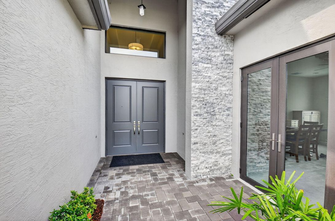 For Sale: $1,845,000 (3 beds, 3 baths, 3255 Square Feet)