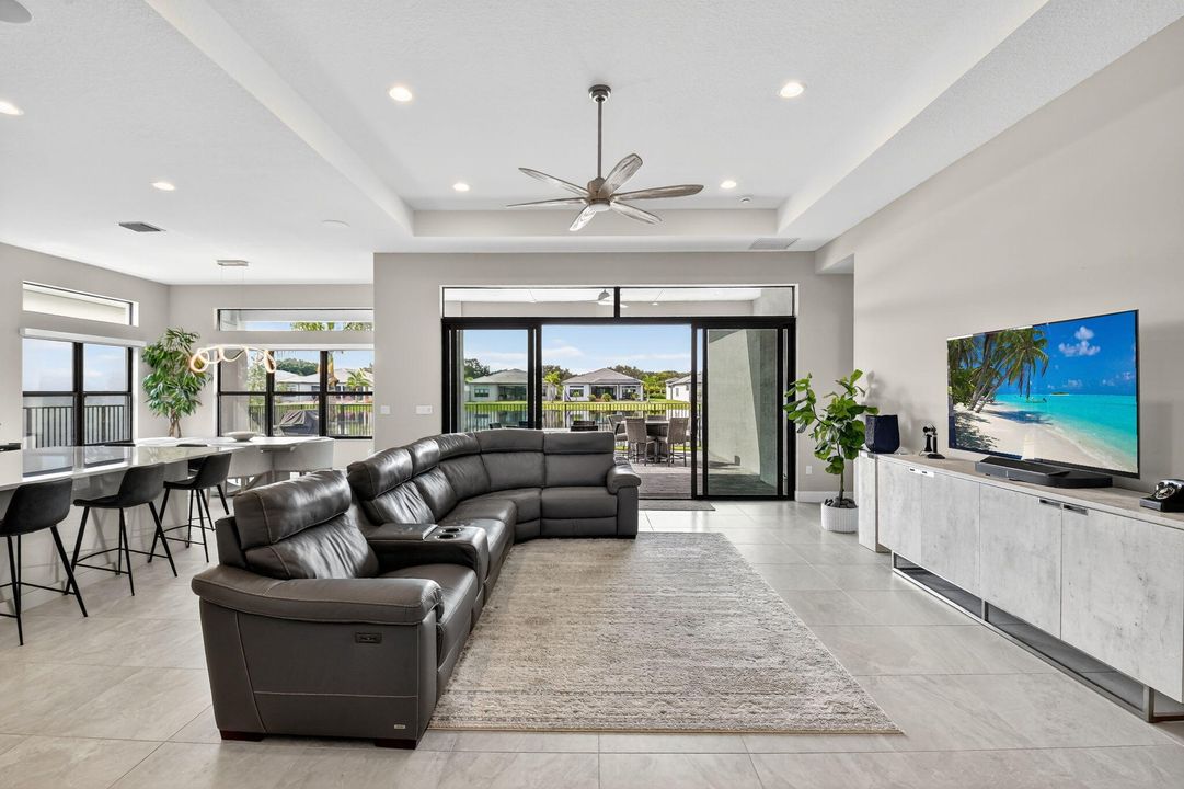 For Sale: $1,845,000 (3 beds, 3 baths, 3255 Square Feet)