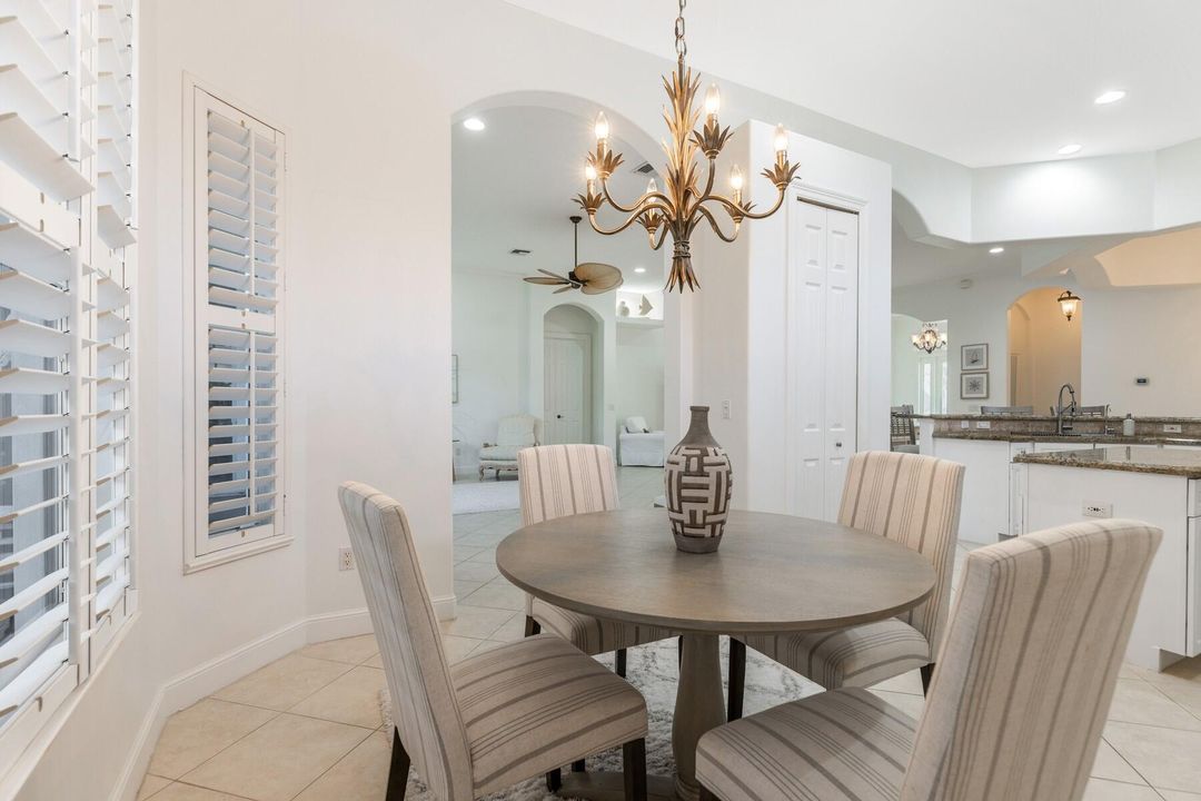 En Venta: $949,000 (3 camas, 3 baños, 3016 Pies cuadrados)