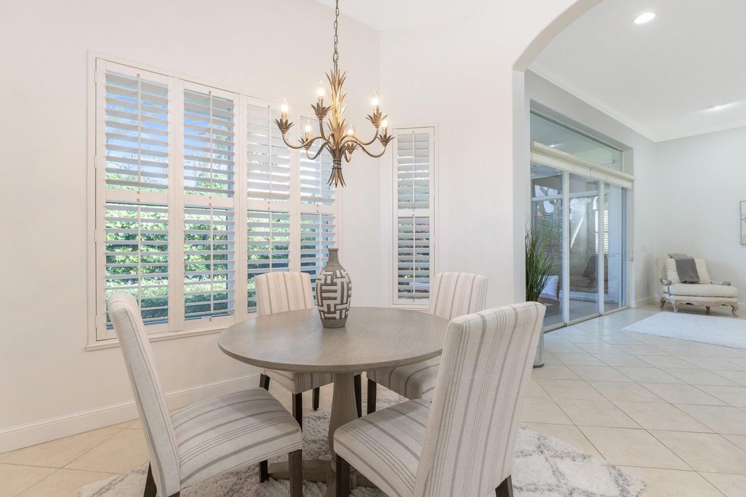 En Venta: $949,000 (3 camas, 3 baños, 3016 Pies cuadrados)