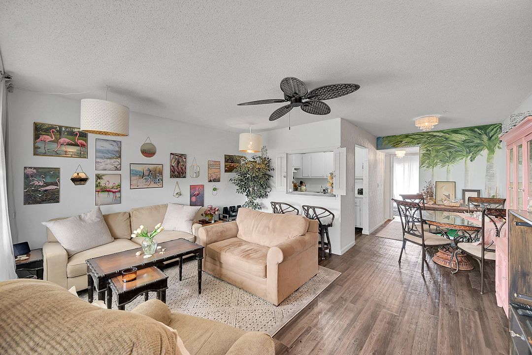 For Sale: $69,500 (1 beds, 1 baths, 570 Square Feet)