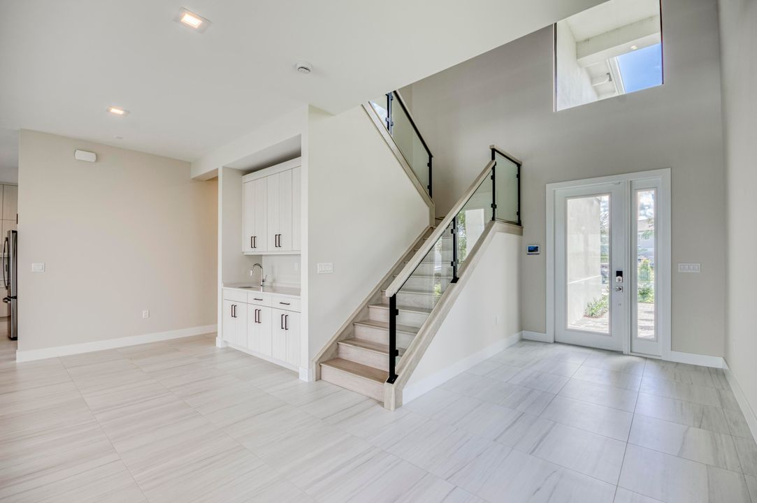 В аренду: $10,000 (4 спален, 5 ванн, 3656 Квадратных фут)