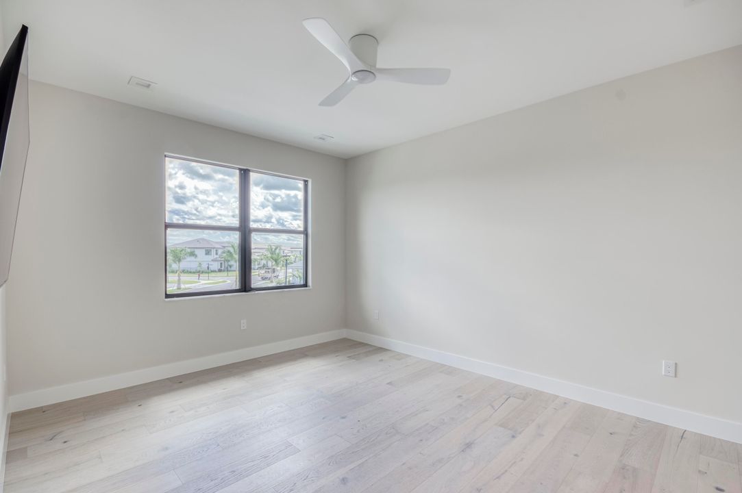 В аренду: $10,000 (4 спален, 5 ванн, 3656 Квадратных фут)