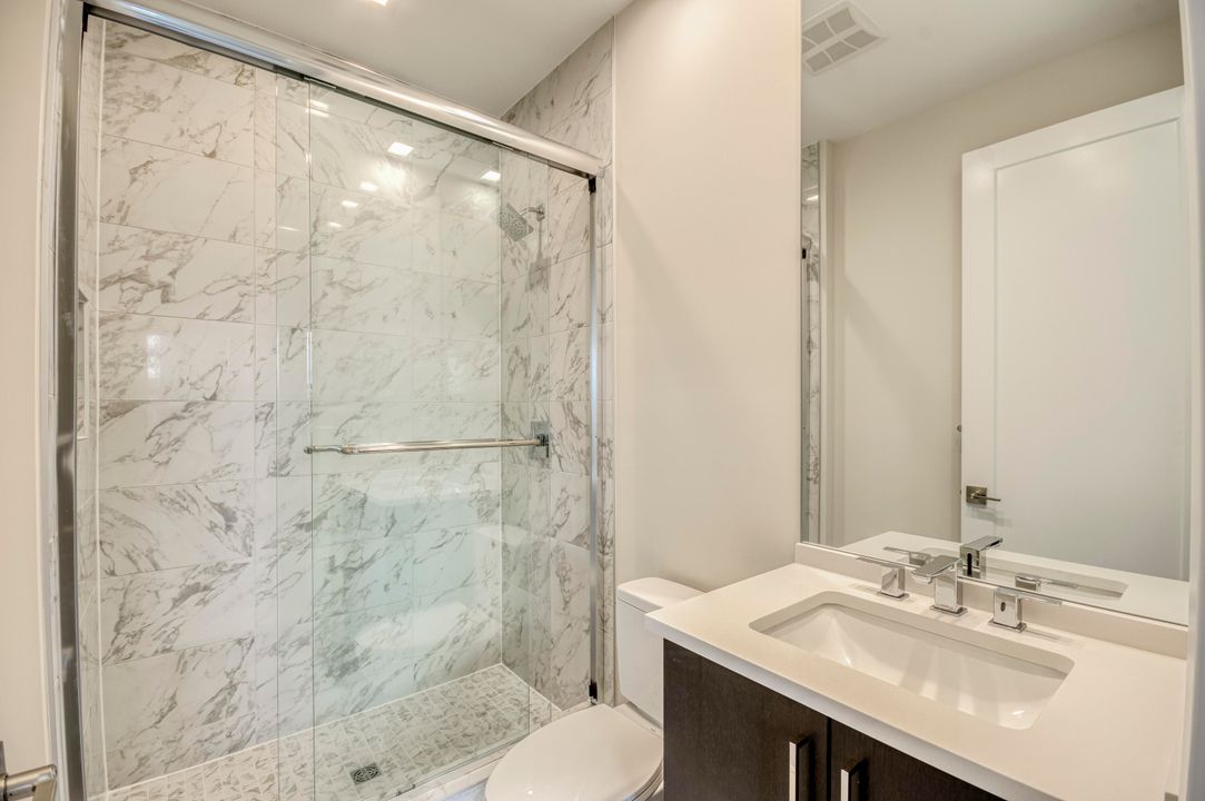 В аренду: $10,000 (4 спален, 5 ванн, 3656 Квадратных фут)