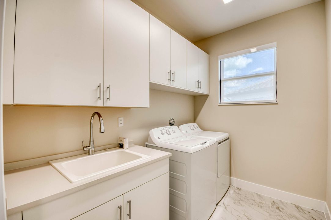 В аренду: $10,000 (4 спален, 5 ванн, 3656 Квадратных фут)