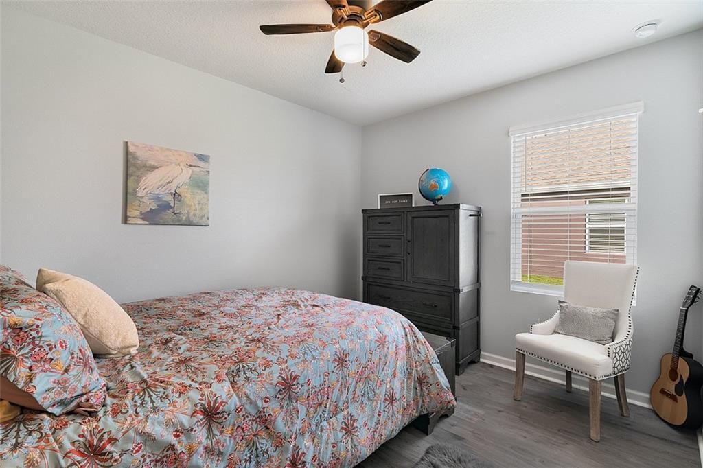 Activo con contrato: $379,900 (3 camas, 2 baños, 1736 Pies cuadrados)