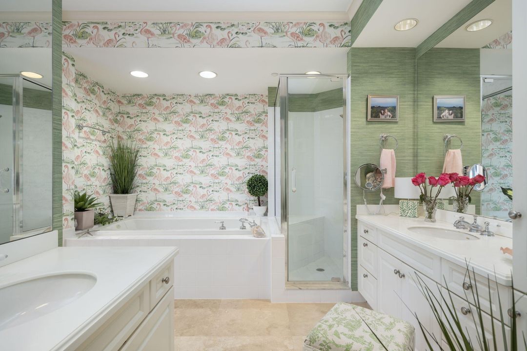 Active With Contract: $2,300,000 (3 beds, 3 baths, 2252 Square Feet)