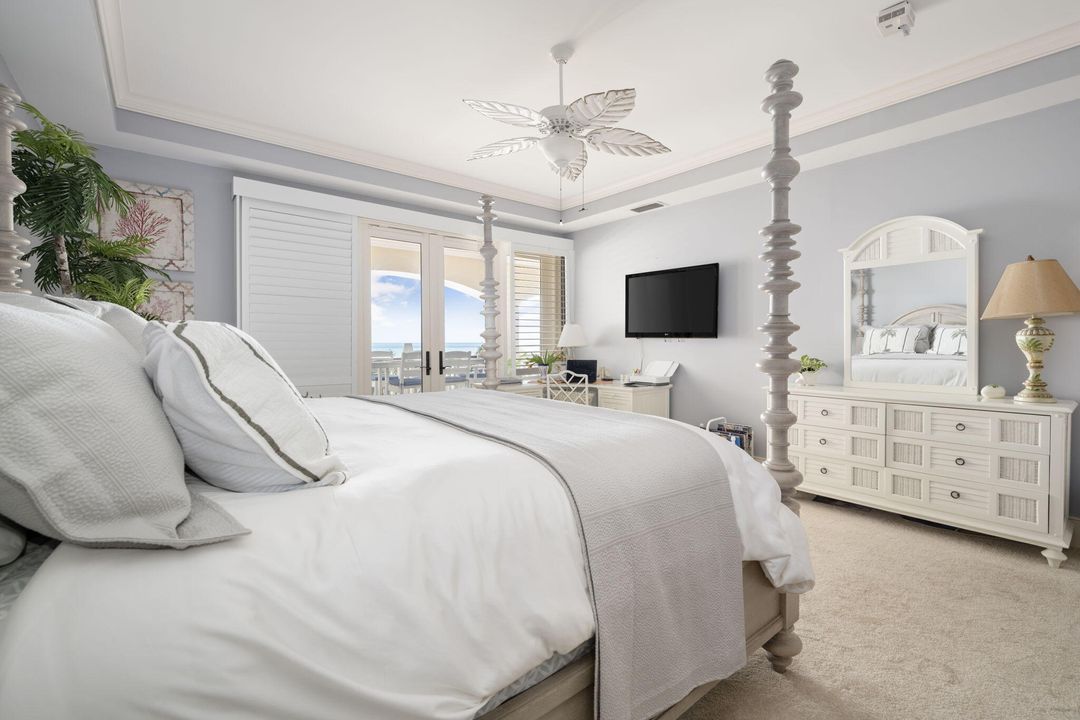 Active With Contract: $2,300,000 (3 beds, 3 baths, 2252 Square Feet)