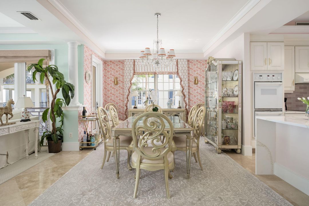 Active With Contract: $2,300,000 (3 beds, 3 baths, 2252 Square Feet)