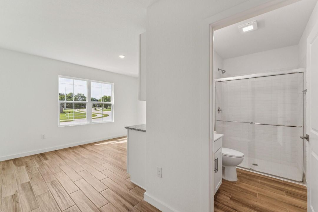 Active With Contract: $519,995 (4 beds, 3 baths, 2094 Square Feet)