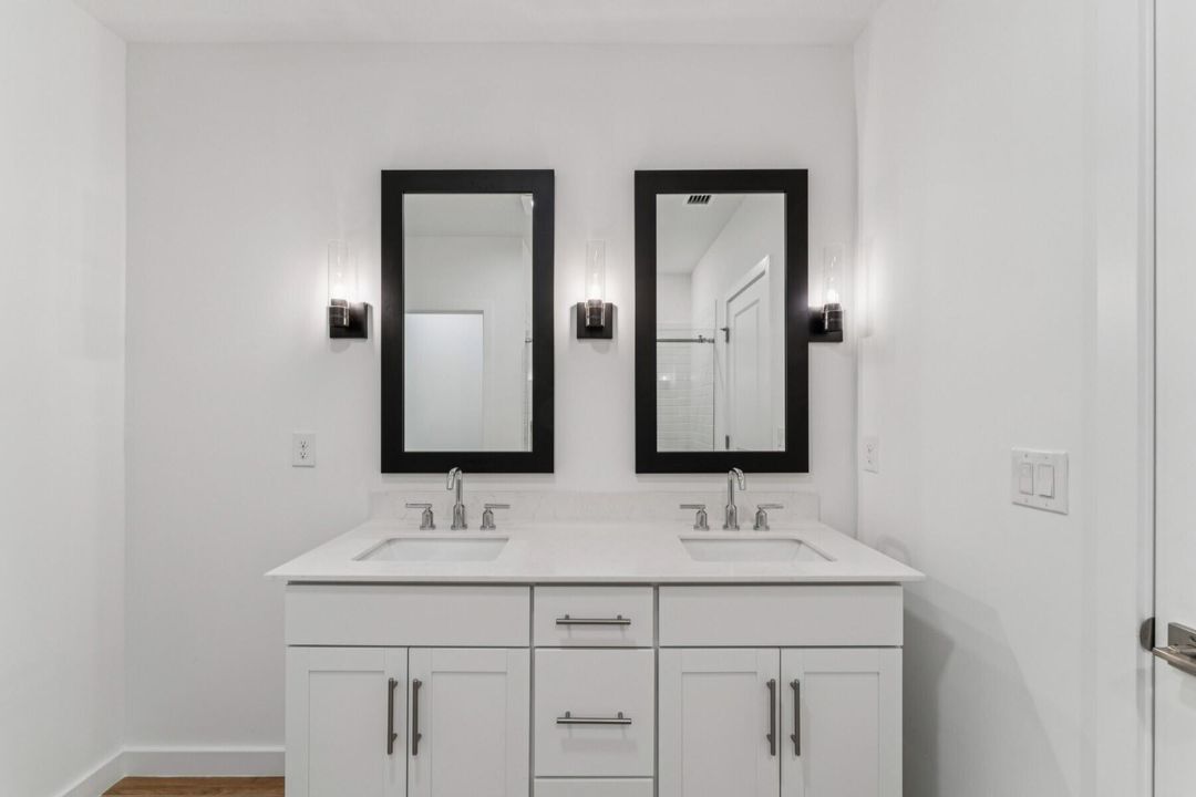 Active With Contract: $519,995 (4 beds, 3 baths, 2094 Square Feet)