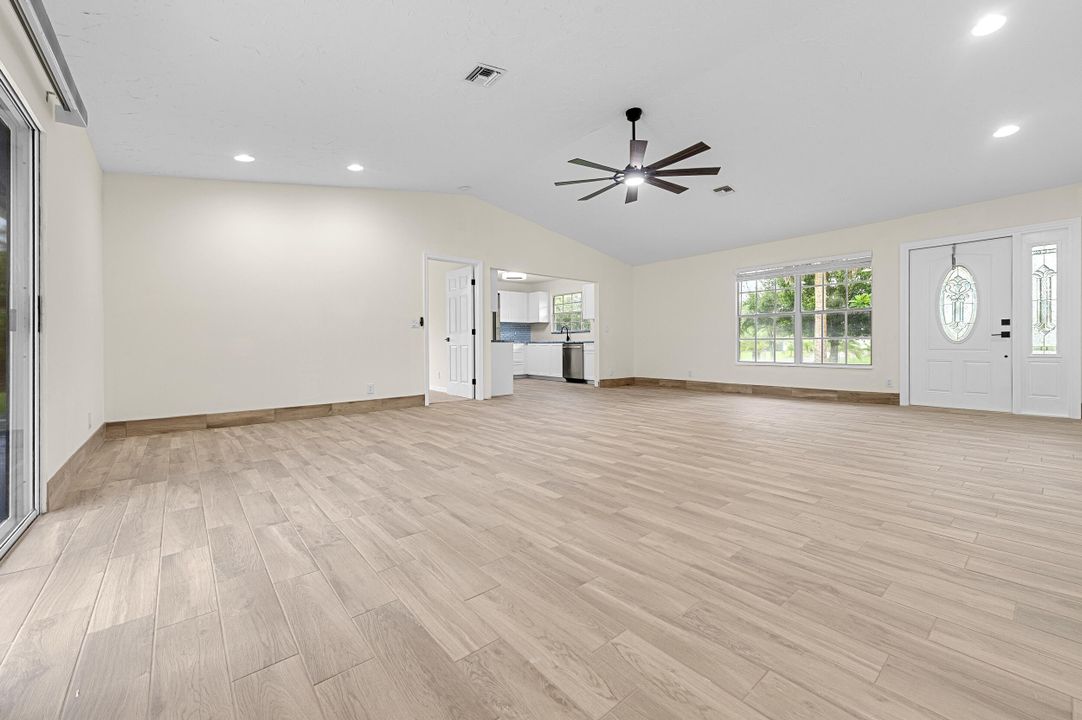 En Venta: $665,000 (3 camas, 3 baños, 1991 Pies cuadrados)