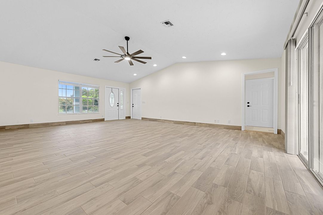 En Venta: $665,000 (3 camas, 3 baños, 1991 Pies cuadrados)