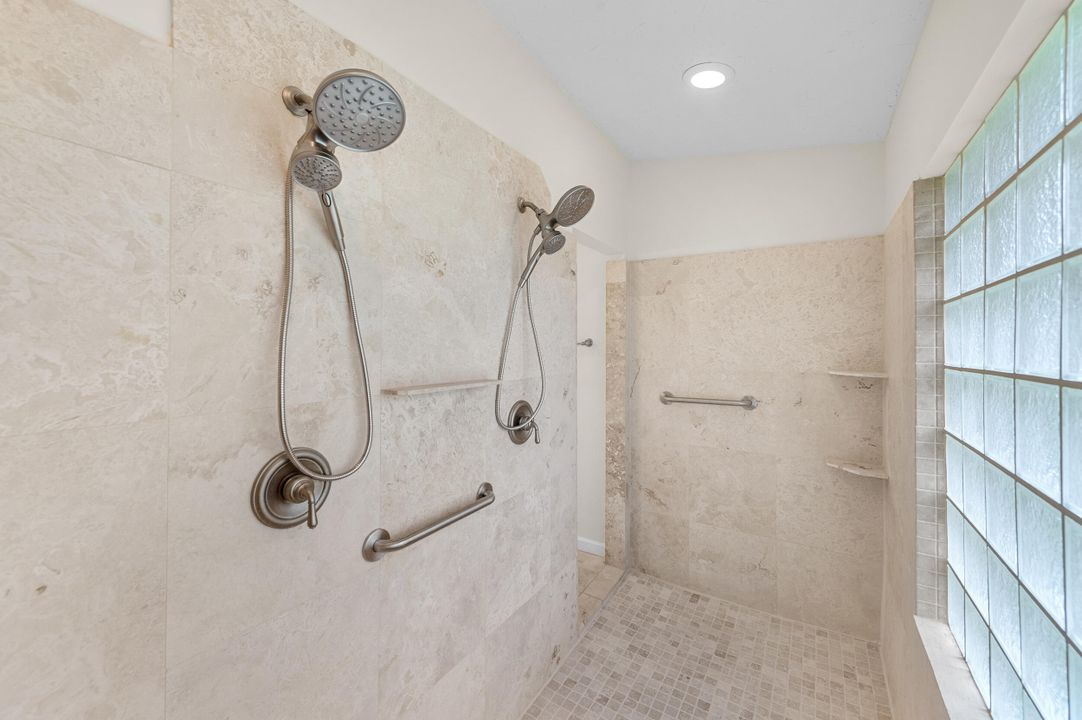 En Venta: $665,000 (3 camas, 3 baños, 1991 Pies cuadrados)