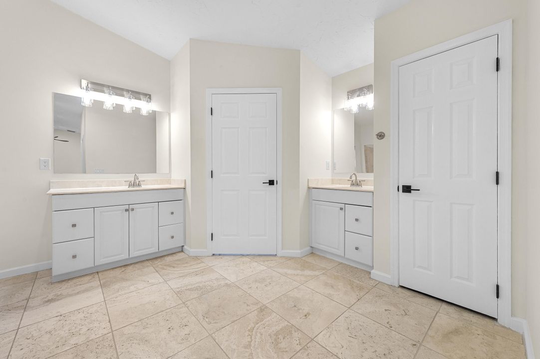 En Venta: $665,000 (3 camas, 3 baños, 1991 Pies cuadrados)