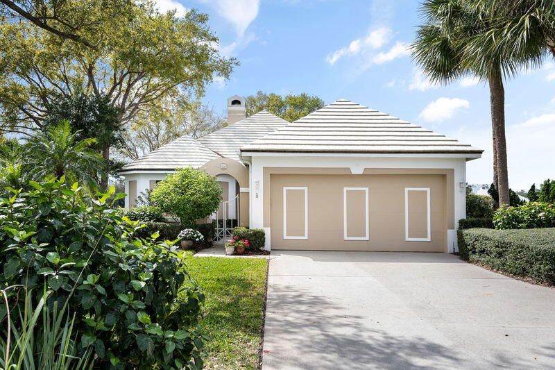 For Sale: $949,000 (2 beds, 2 baths, 2168 Square Feet)