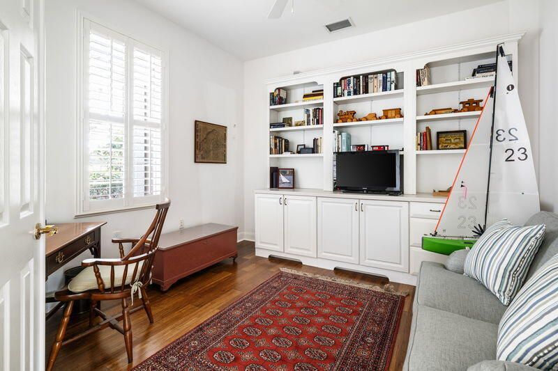 For Sale: $949,000 (2 beds, 2 baths, 2168 Square Feet)