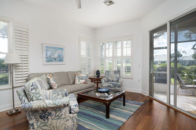 For Sale: $949,000 (2 beds, 2 baths, 2168 Square Feet)