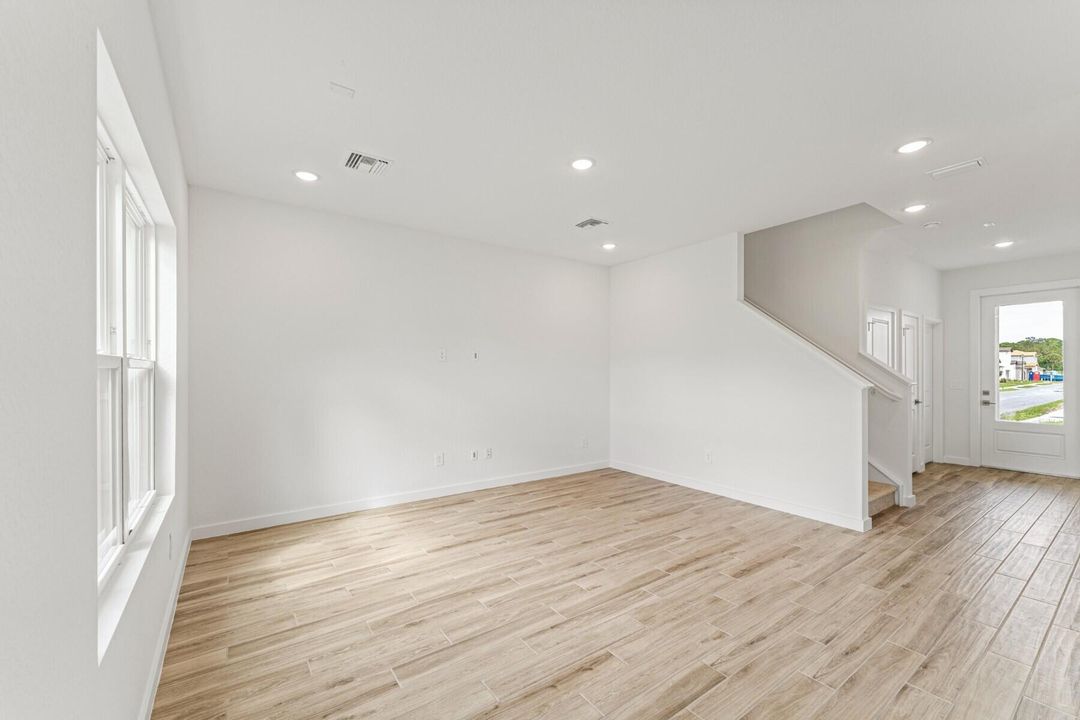 待售: $384,995 (3 贝兹, 2 浴室, 1985 平方英尺)