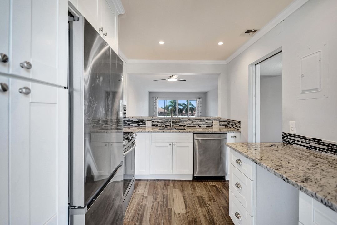 For Sale: $315,000 (1 beds, 1 baths, 900 Square Feet)