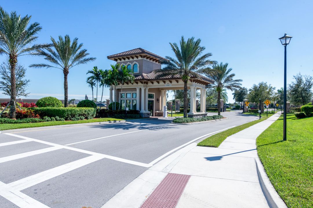 For Rent: $3,800 (4 beds, 3 baths, 2503 Square Feet)