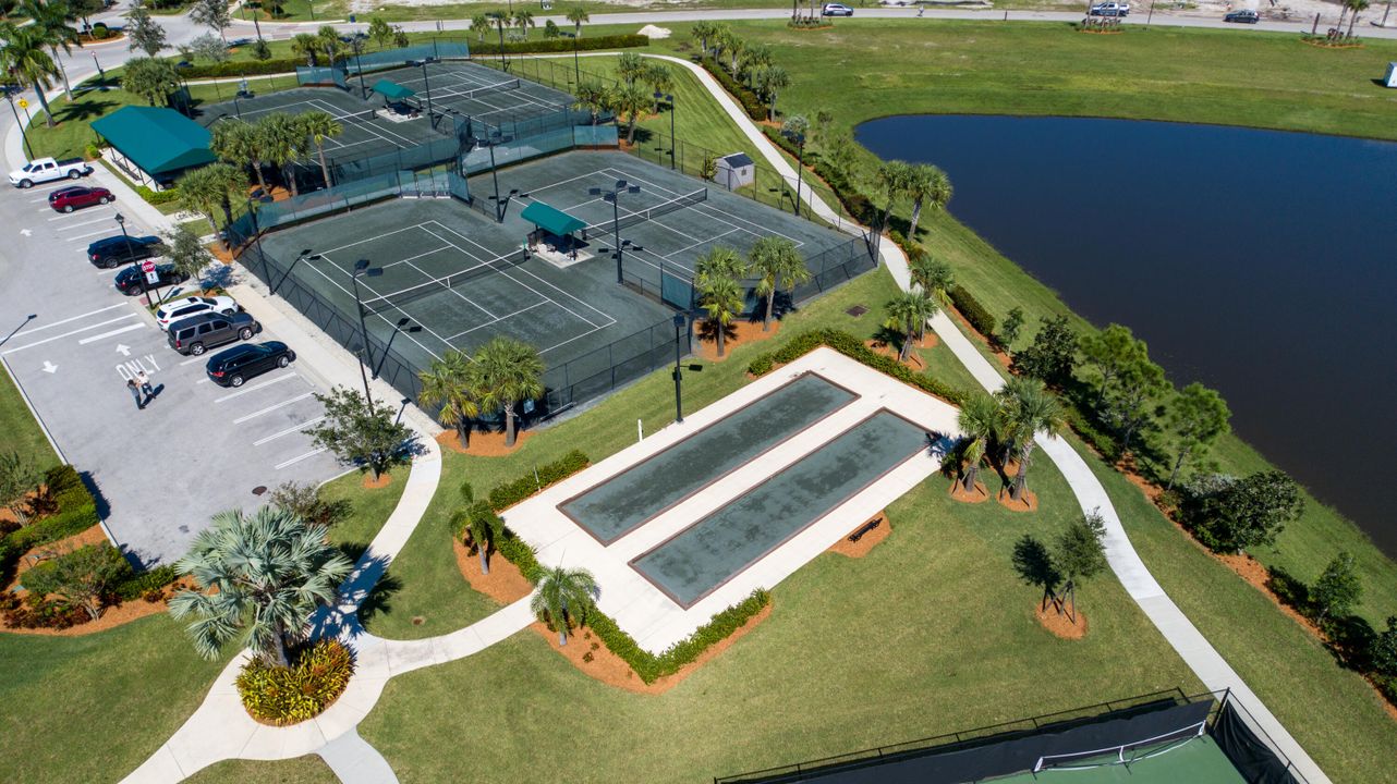 For Rent: $3,800 (4 beds, 3 baths, 2503 Square Feet)