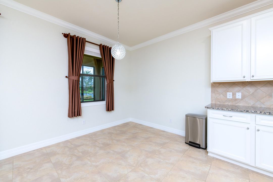 For Rent: $3,800 (4 beds, 3 baths, 2503 Square Feet)