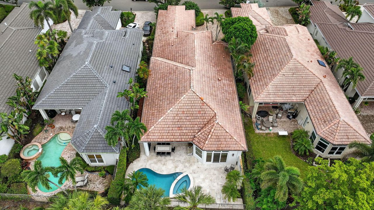 合同活跃: $2,199,000 (3 贝兹, 3 浴室, 2918 平方英尺)