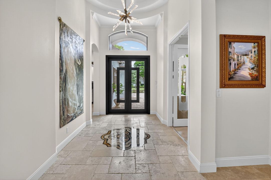 合同活跃: $2,199,000 (3 贝兹, 3 浴室, 2918 平方英尺)