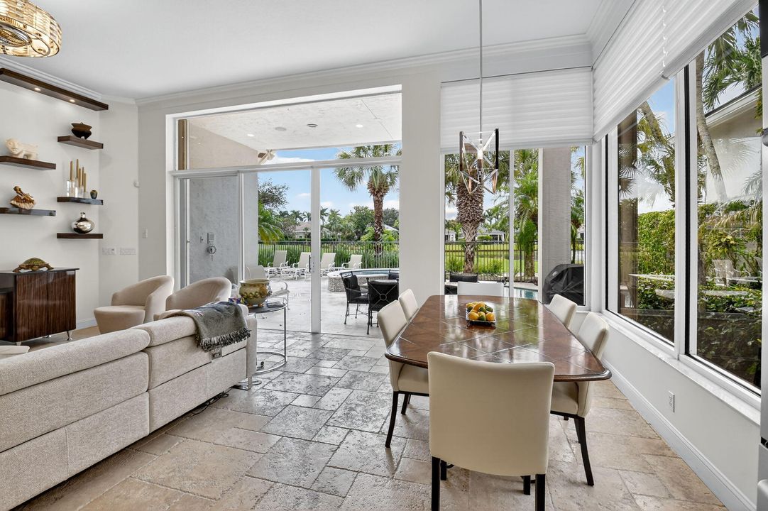 合同活跃: $2,199,000 (3 贝兹, 3 浴室, 2918 平方英尺)