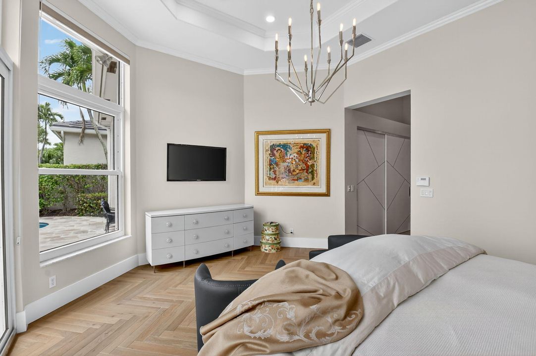 合同活跃: $2,199,000 (3 贝兹, 3 浴室, 2918 平方英尺)