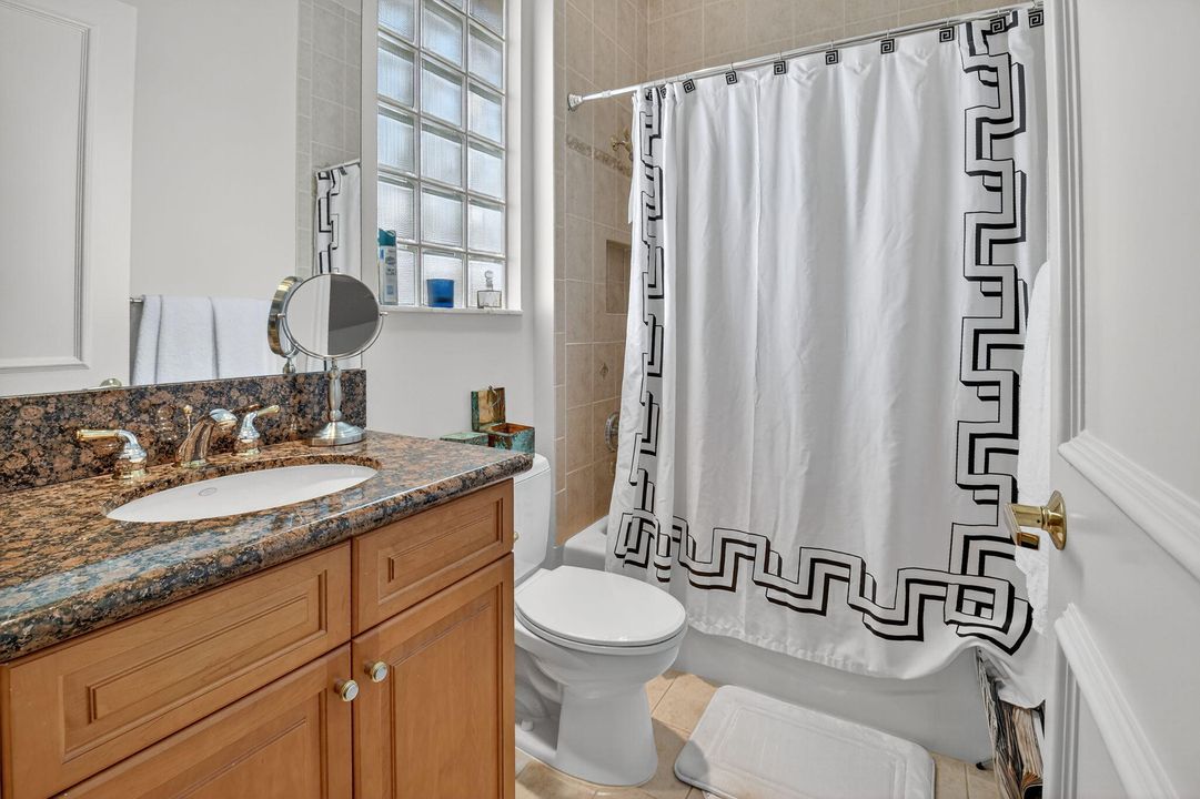 合同活跃: $2,199,000 (3 贝兹, 3 浴室, 2918 平方英尺)