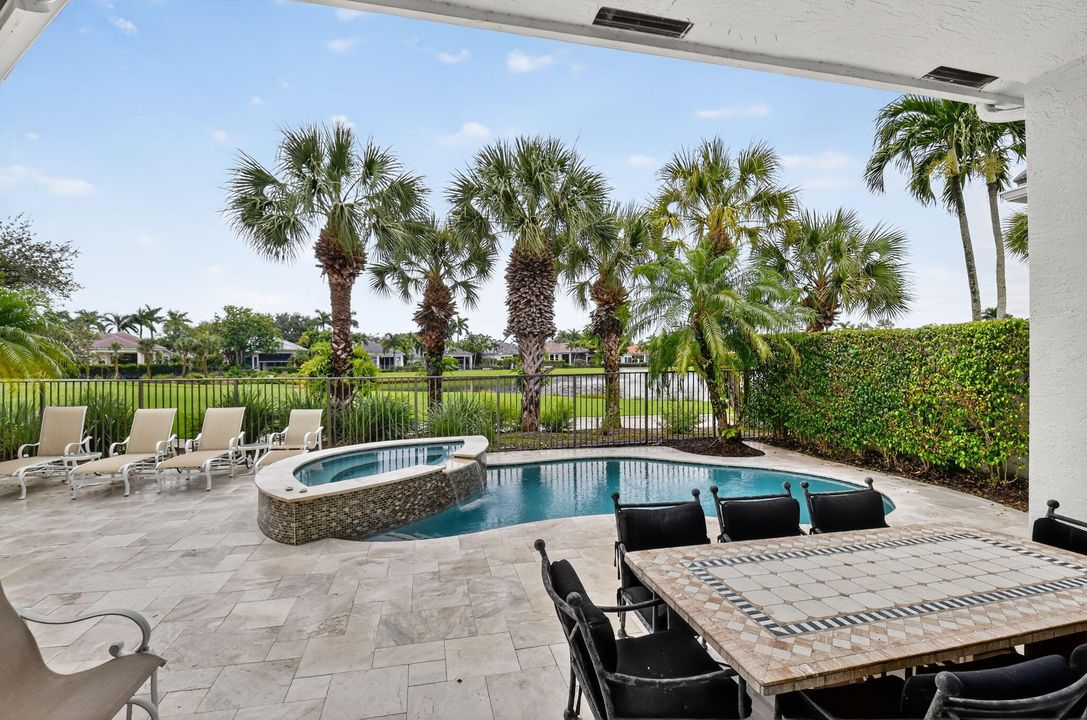 合同活跃: $2,199,000 (3 贝兹, 3 浴室, 2918 平方英尺)