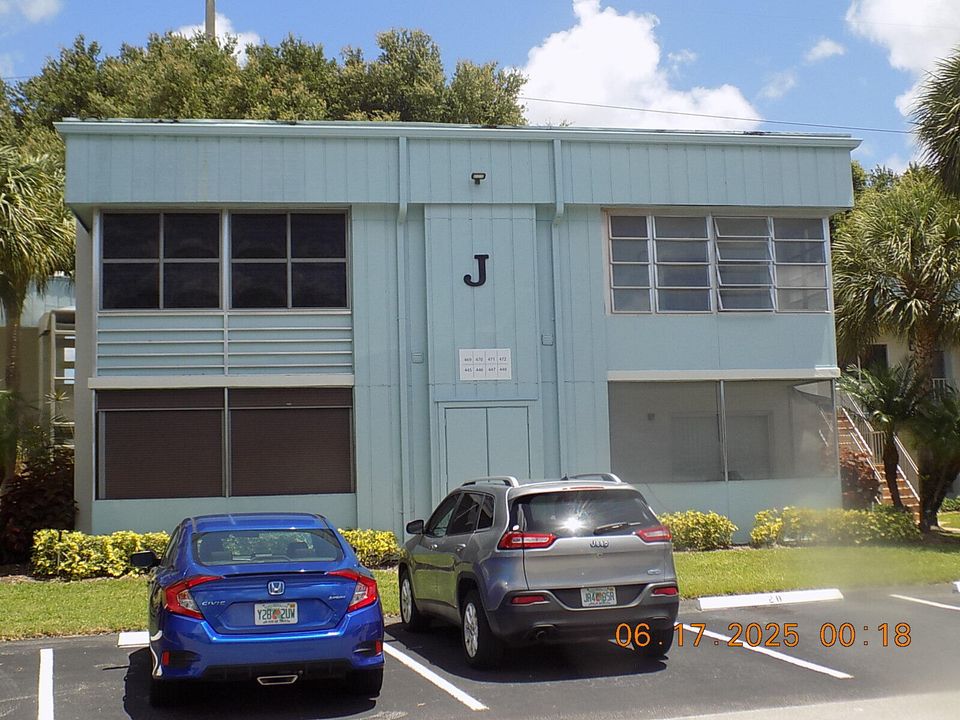 Active With Contract: $59,900 (2 beds, 2 baths, 907 Square Feet)