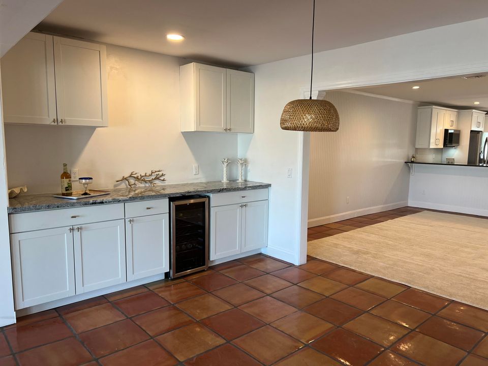 For Rent: $3,500 (2 beds, 2 baths, 1416 Square Feet)