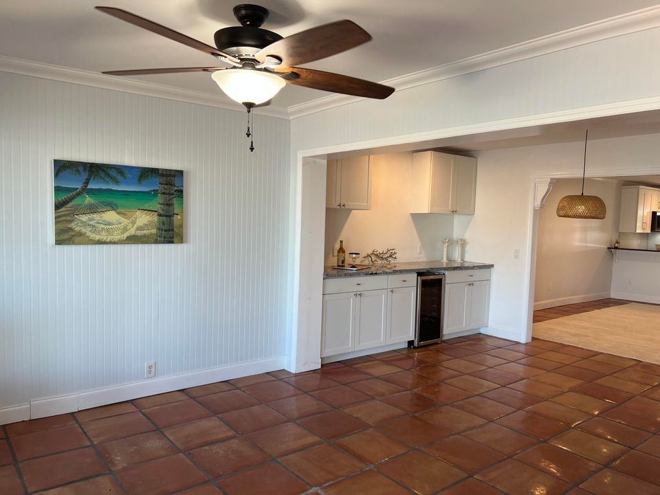 For Rent: $3,500 (2 beds, 2 baths, 1416 Square Feet)