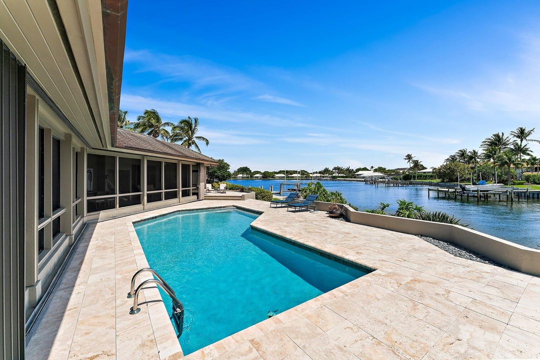 For Sale: $5,450,000 (4 beds, 5 baths, 4582 Square Feet)