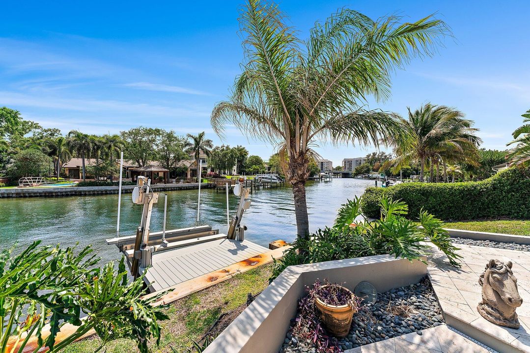 For Sale: $5,450,000 (4 beds, 5 baths, 4582 Square Feet)