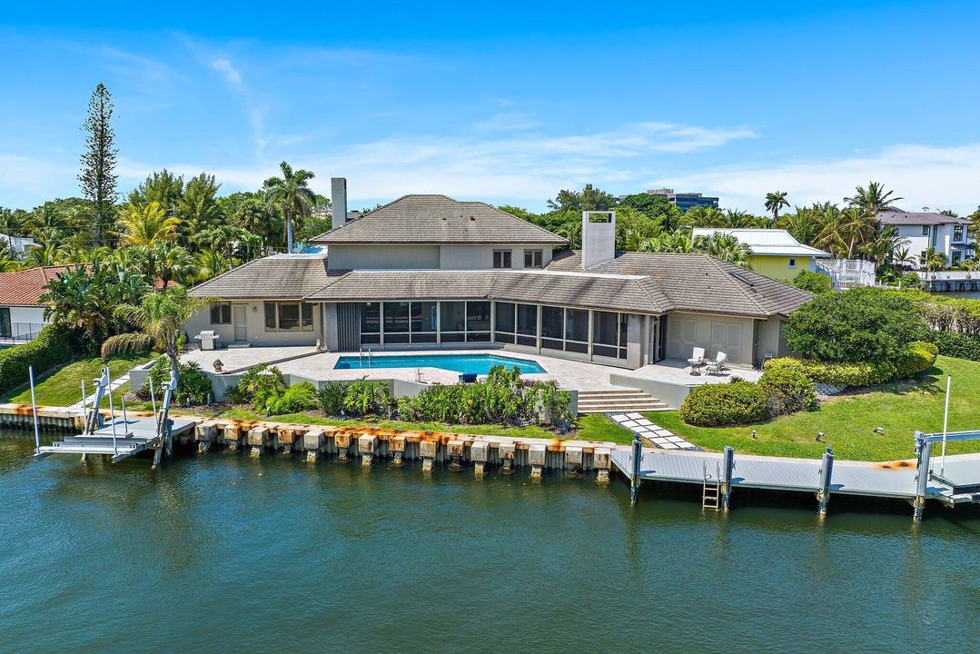 For Sale: $5,450,000 (4 beds, 5 baths, 4582 Square Feet)