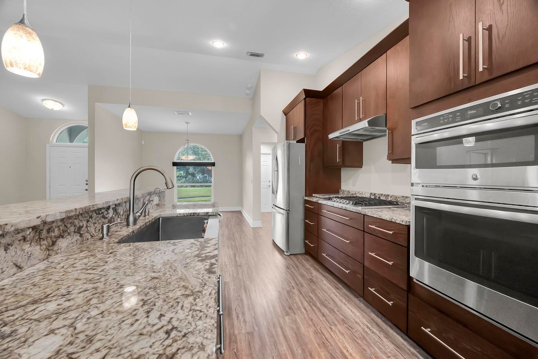 For Sale: $725,000 (3 beds, 2 baths, 1720 Square Feet)