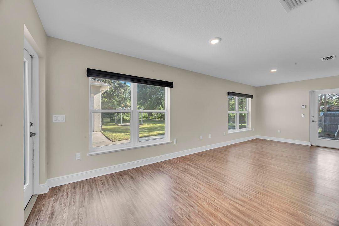 For Sale: $725,000 (3 beds, 2 baths, 1720 Square Feet)