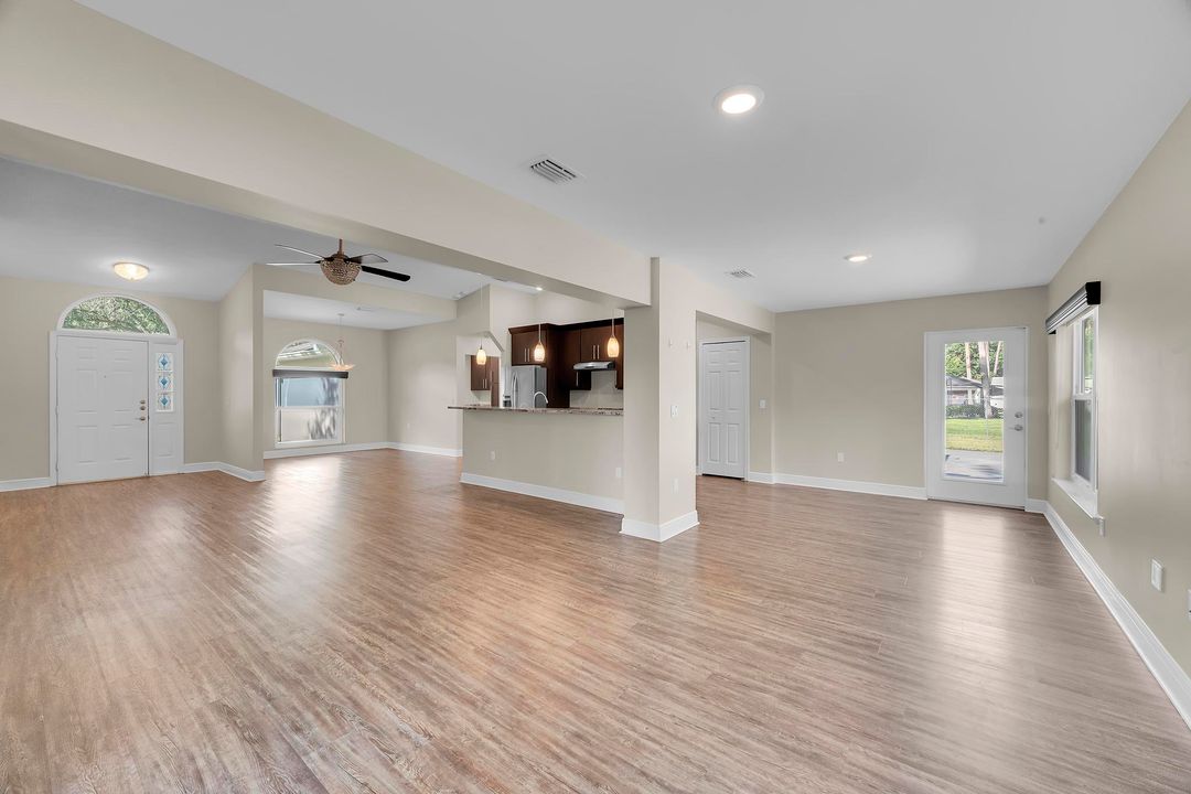 For Sale: $725,000 (3 beds, 2 baths, 1720 Square Feet)